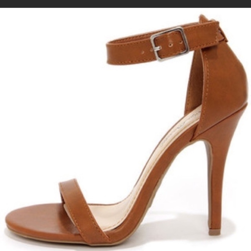 NWT! Anne Michelle Tan Stilettos